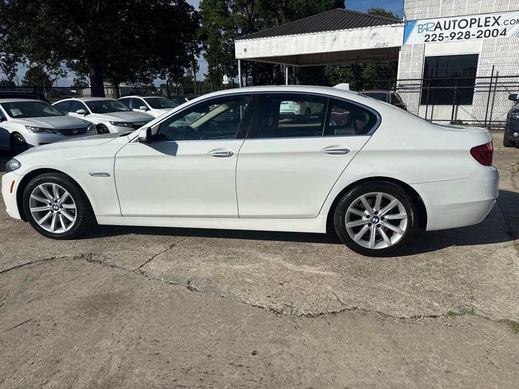2015 BMW 5 Series Image 9