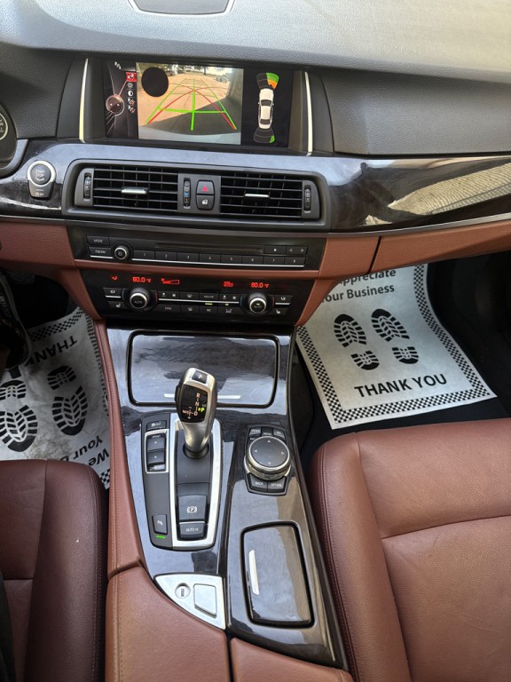 2015 BMW 5 Series Image 19