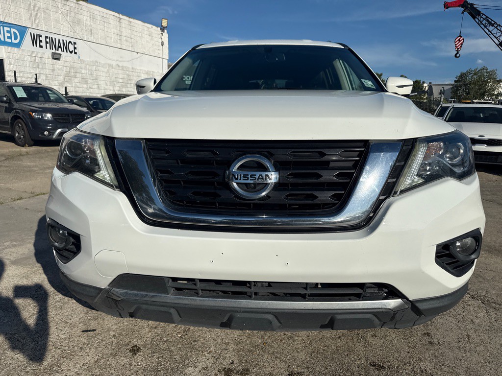 2017 Nissan Pathfinder Image 3