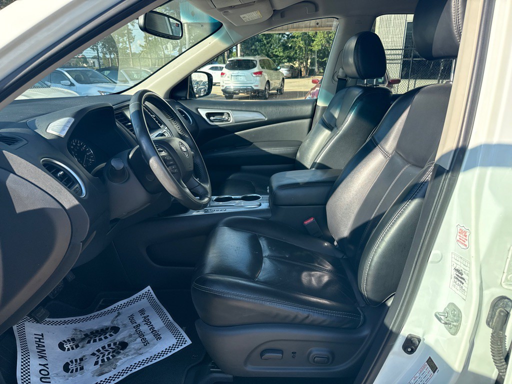 2017 Nissan Pathfinder Image 10