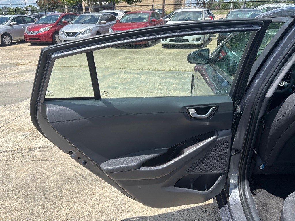 2019 Hyundai Ioniq Image 18