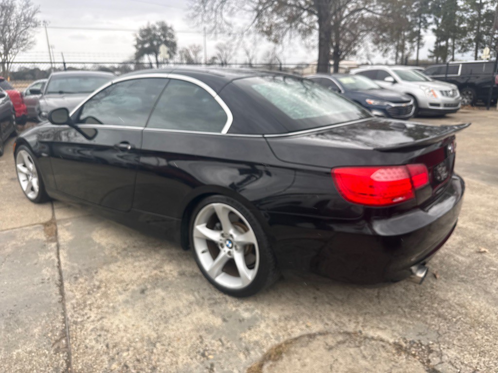 2011 BMW 3 Series Image 7