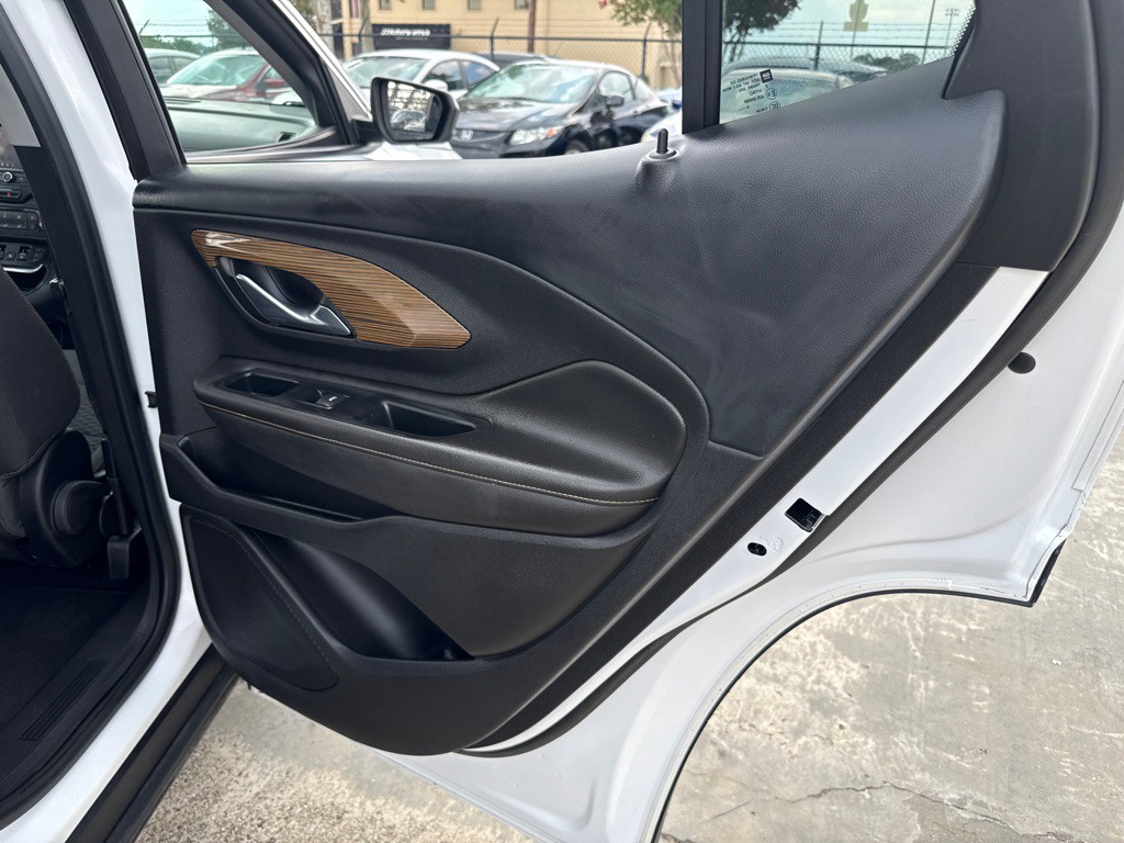2020 GMC Terrain Image 26