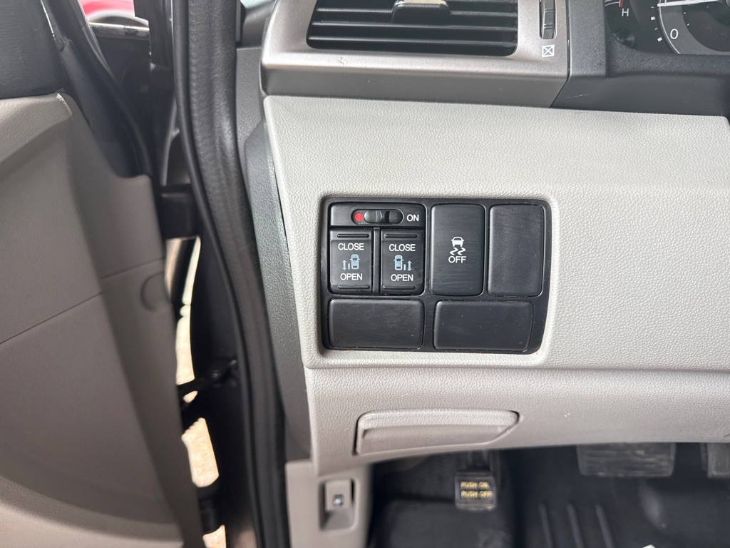 2017 Honda Odyssey Image 18