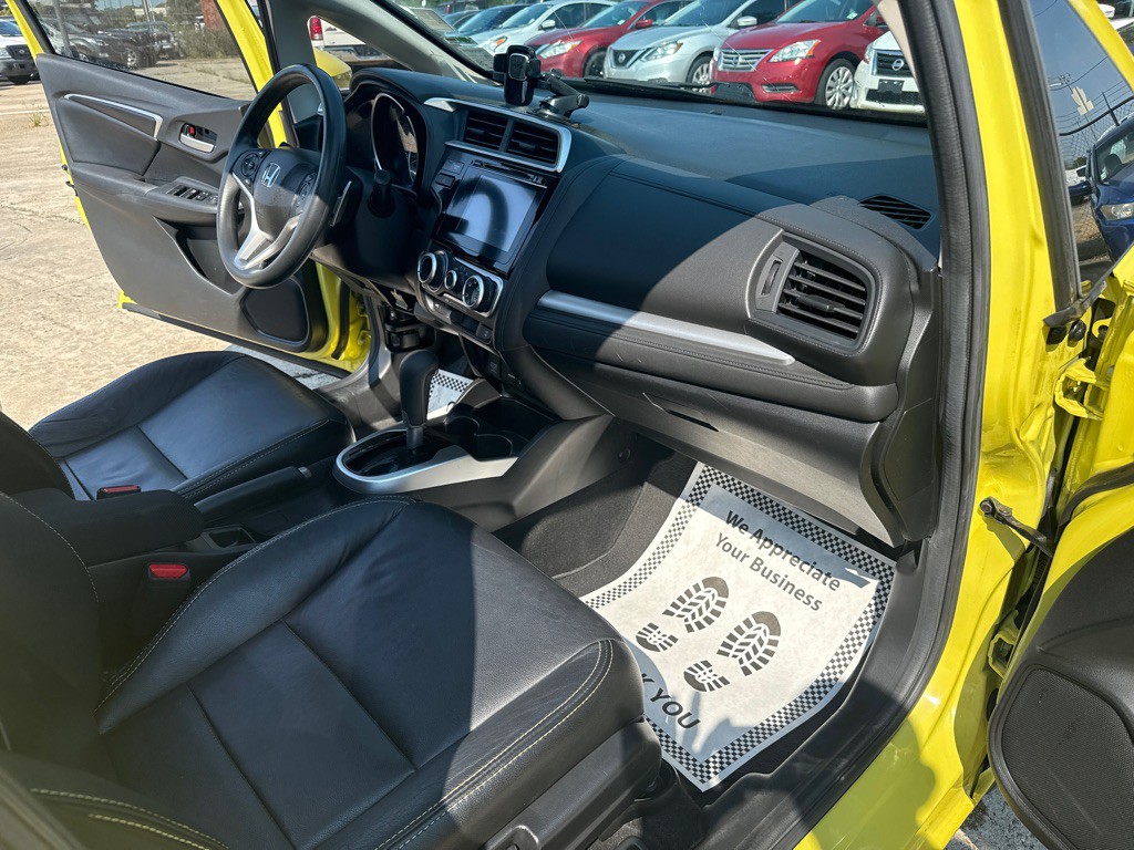 2017 Honda Fit Image 28