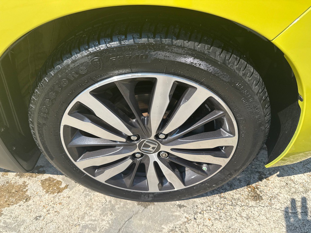 2017 Honda Fit Image 30