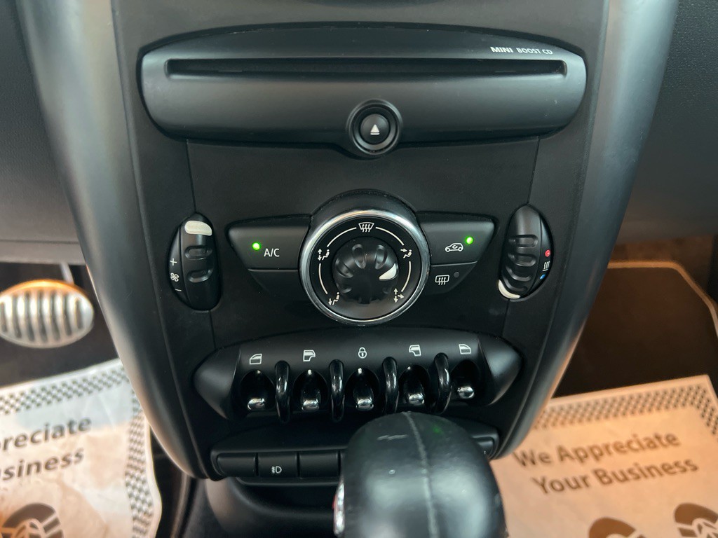 2012 MINI Cooper Image 13