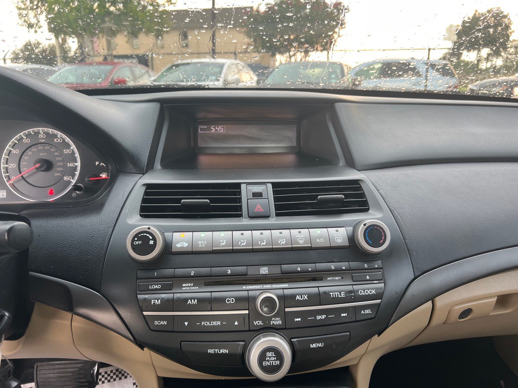 2010 Honda Accord Image 13