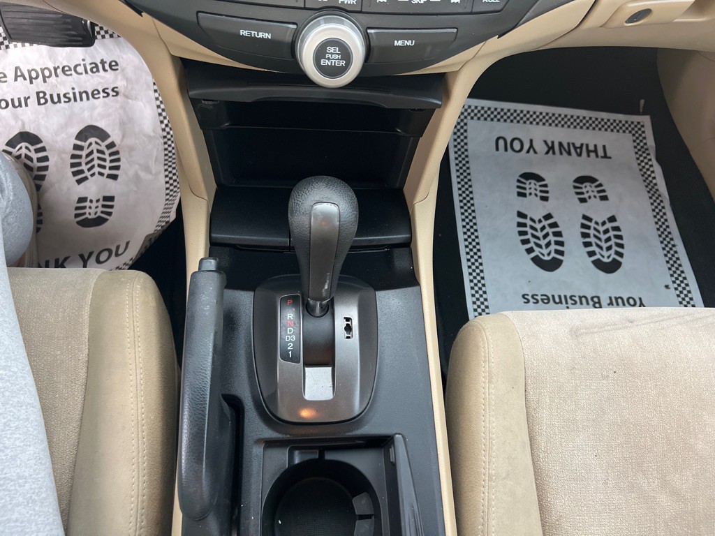 2010 Honda Accord Image 16