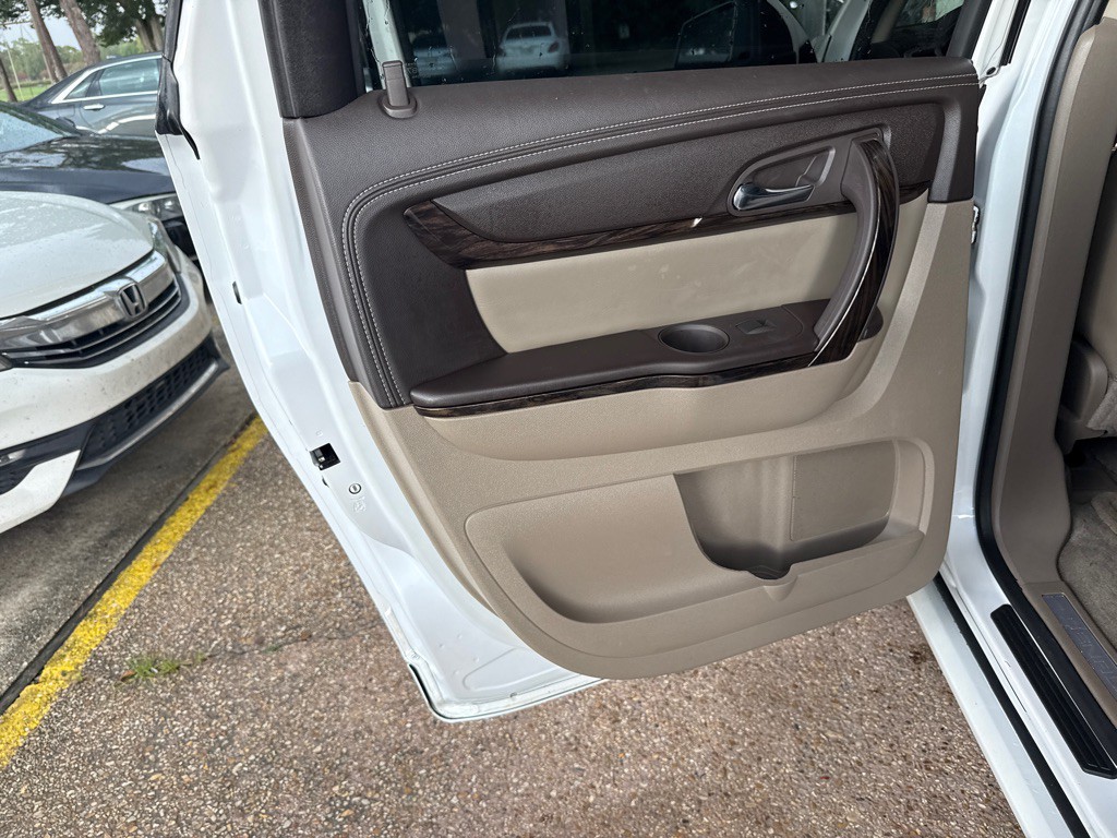 2016 GMC Acadia Image 25