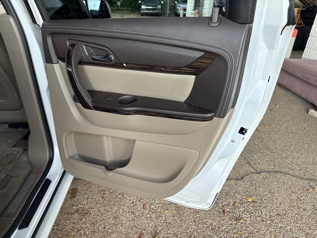 2016 GMC Acadia Image 31