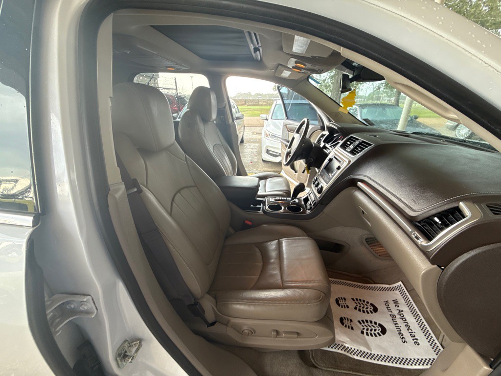 2016 GMC Acadia Image 32