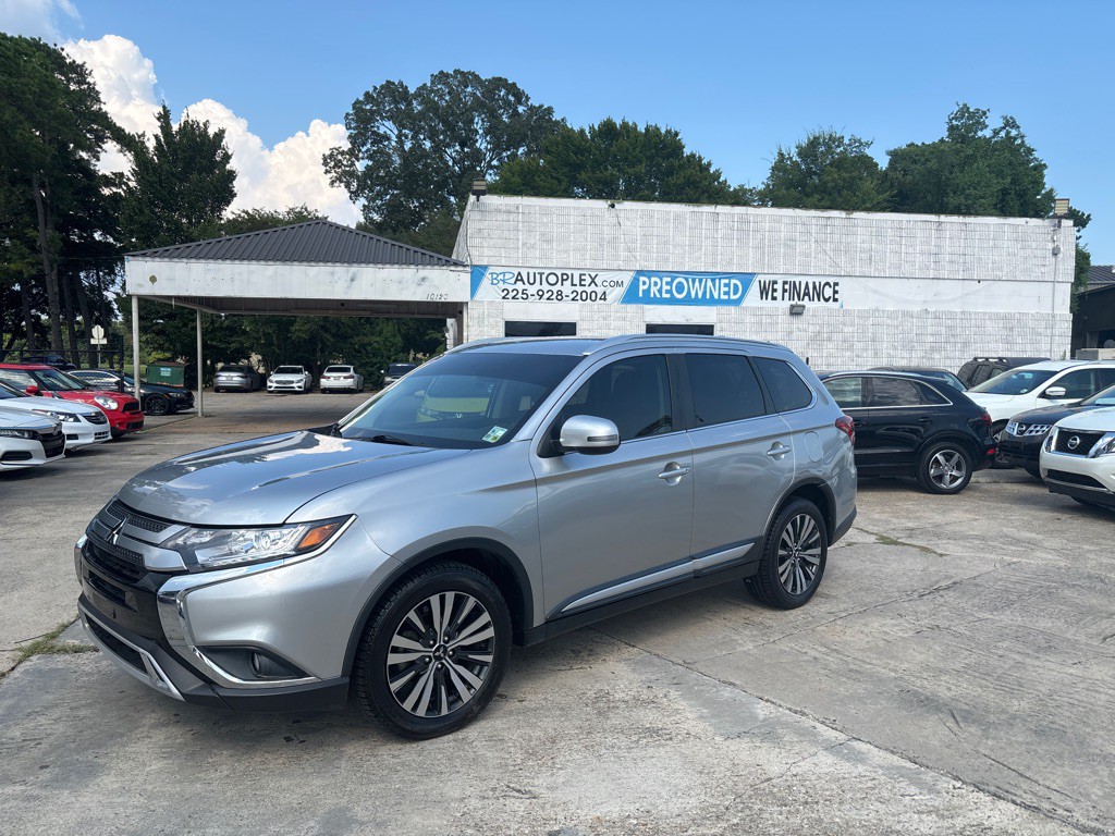 2019 Mitsubishi Outlander Image 1