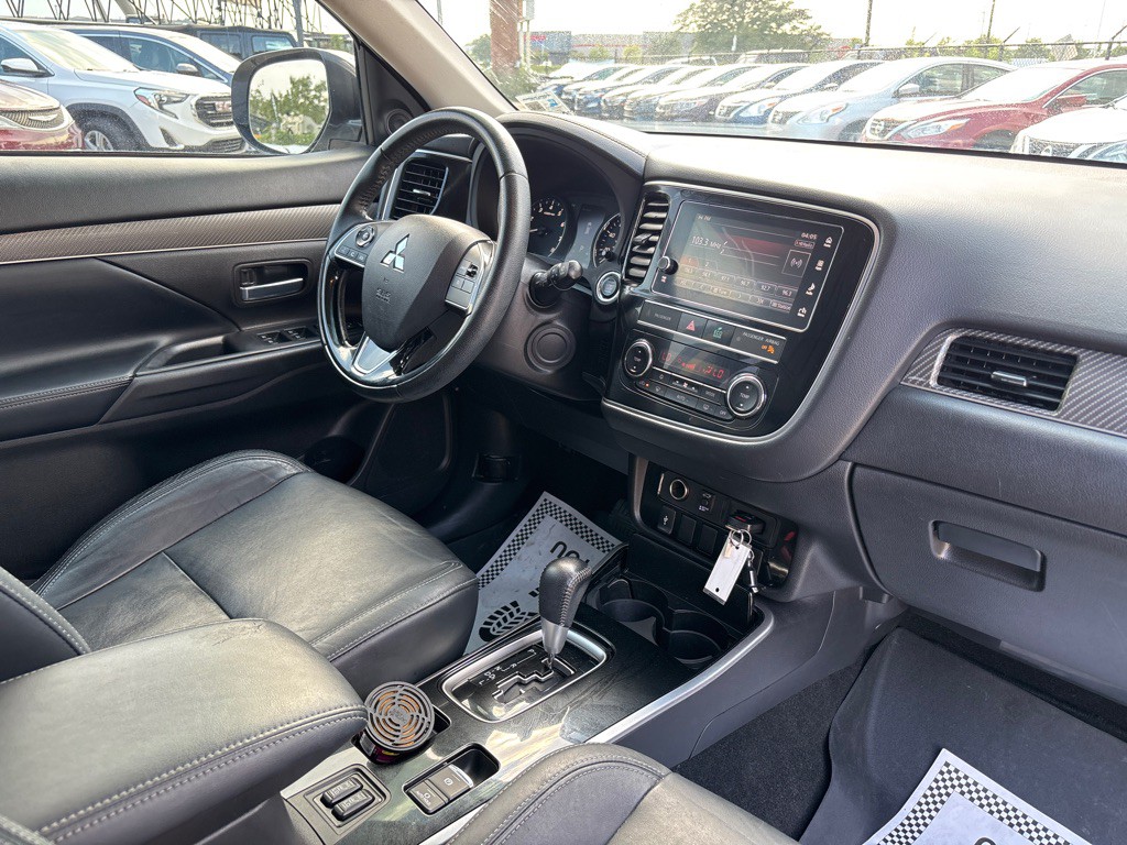 2019 Mitsubishi Outlander Image 27