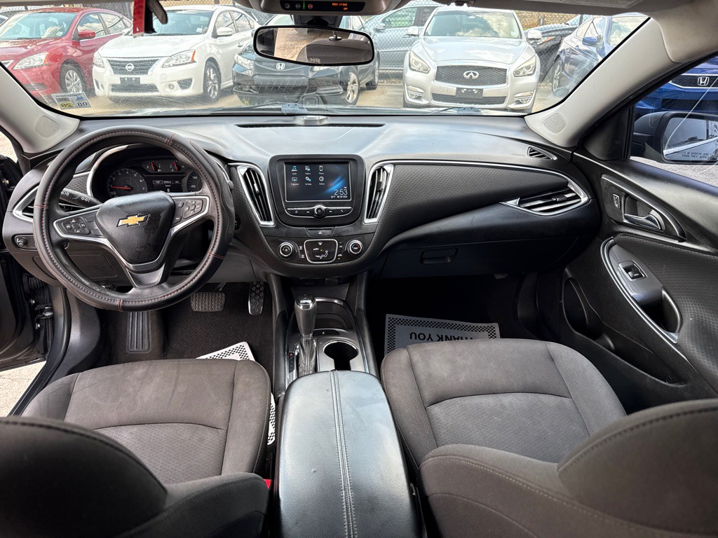 2018 Chevrolet Malibu Image 12