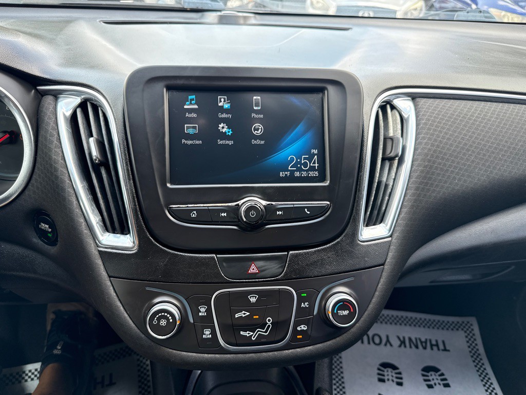 2018 Chevrolet Malibu Image 14