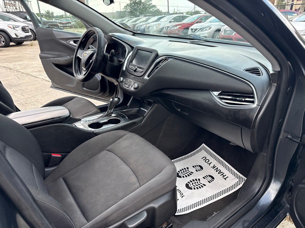 2018 Chevrolet Malibu Image 24