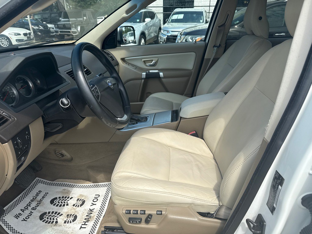 2014 Volvo XC90 Image 10