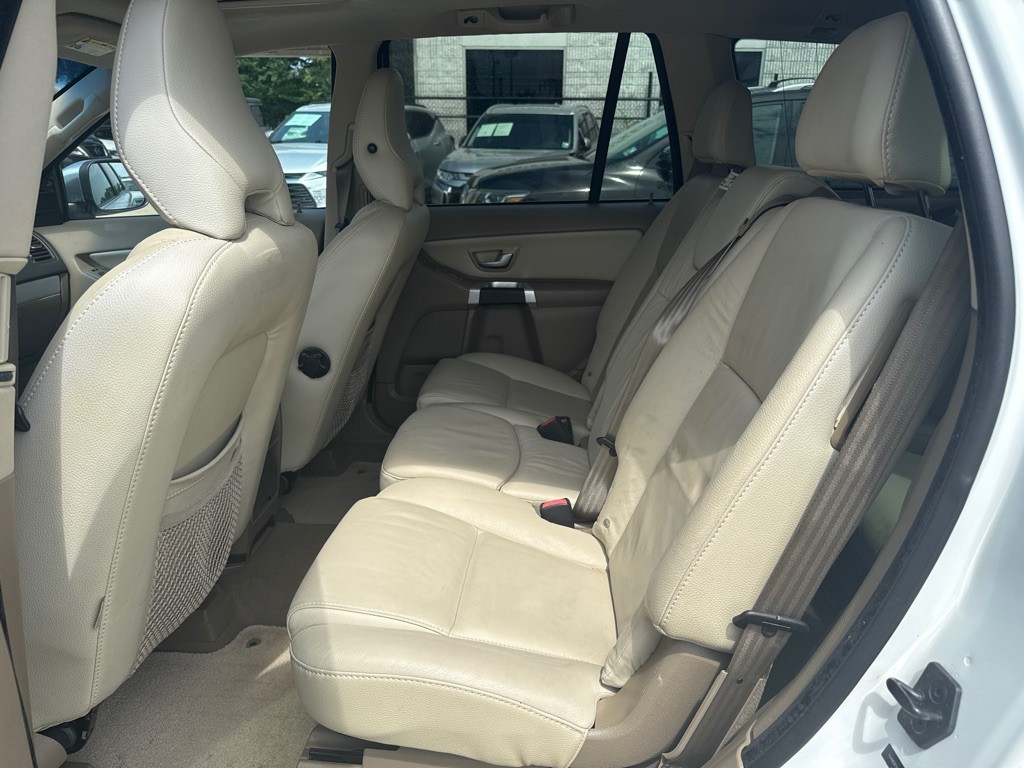 2014 Volvo XC90 Image 11