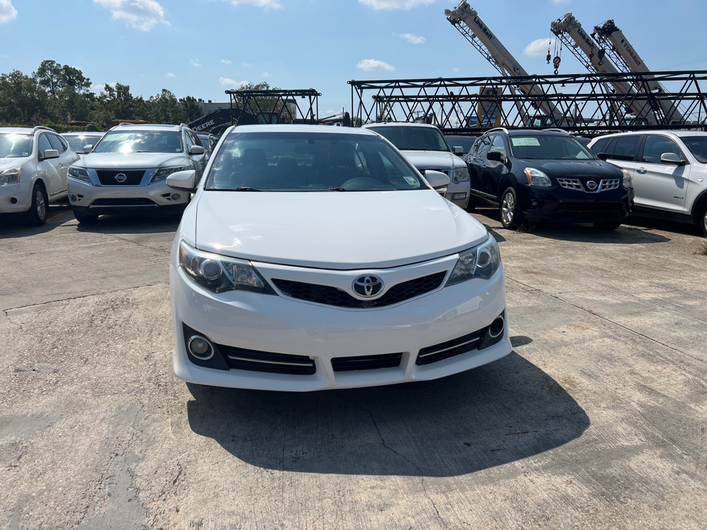 2012 Toyota Camry Image 4