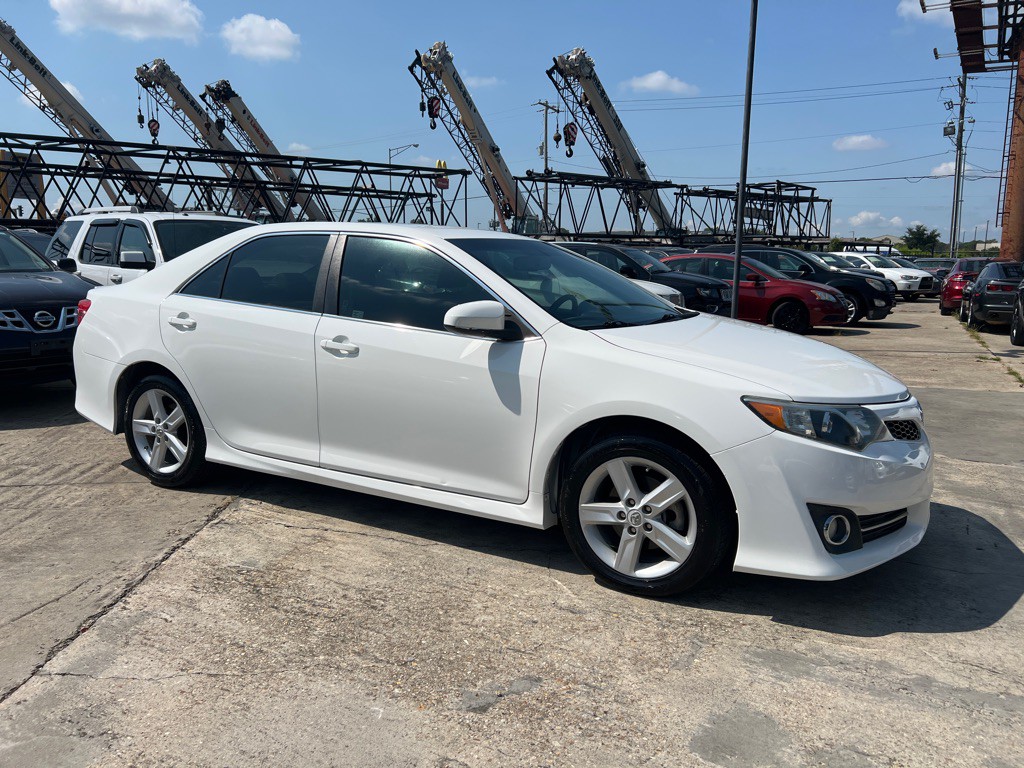 2012 Toyota Camry Image 6