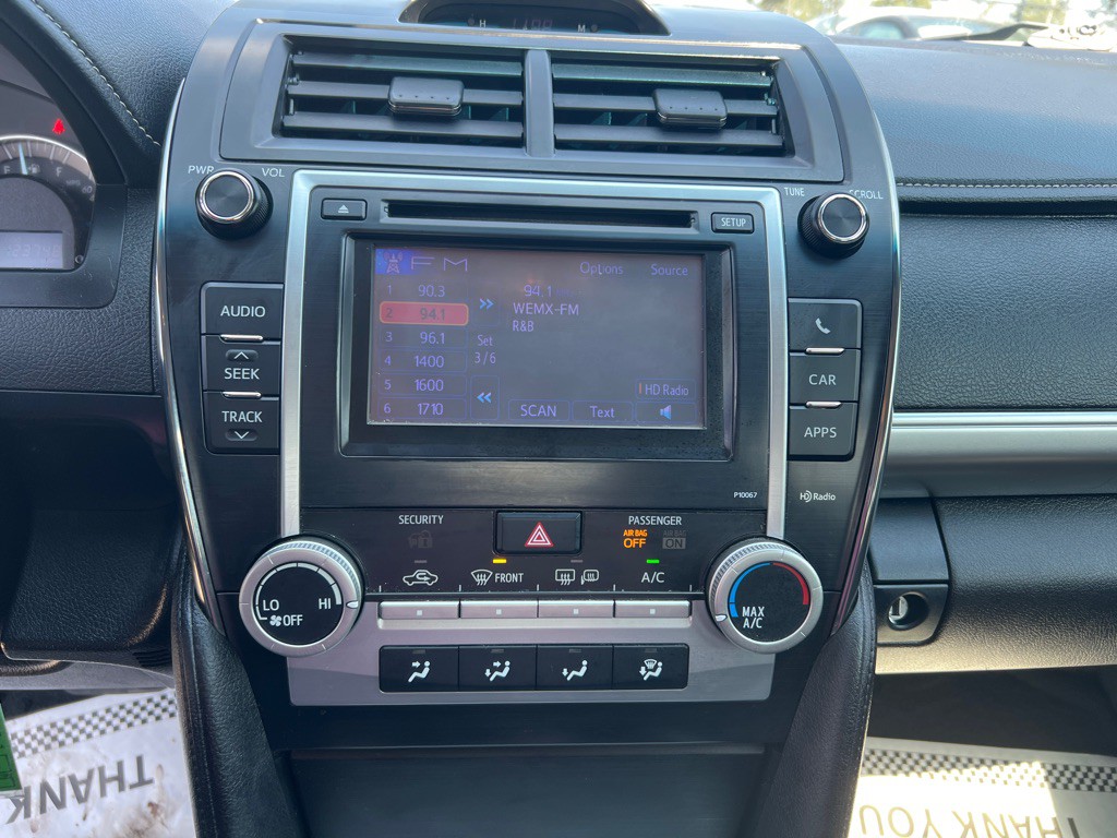 2012 Toyota Camry Image 21