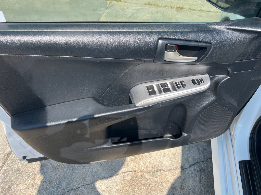 2012 Toyota Camry Image 24