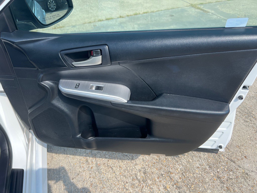 2012 Toyota Camry Image 35