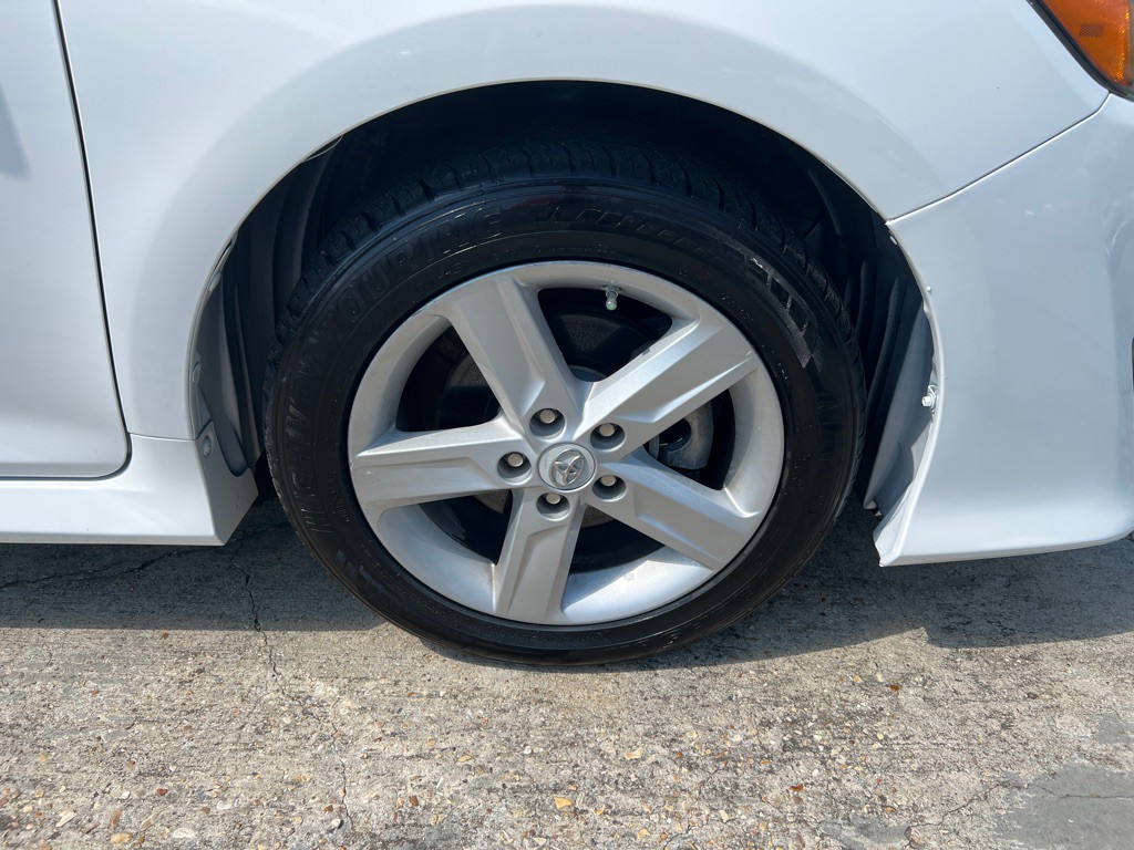 2012 Toyota Camry Image 41