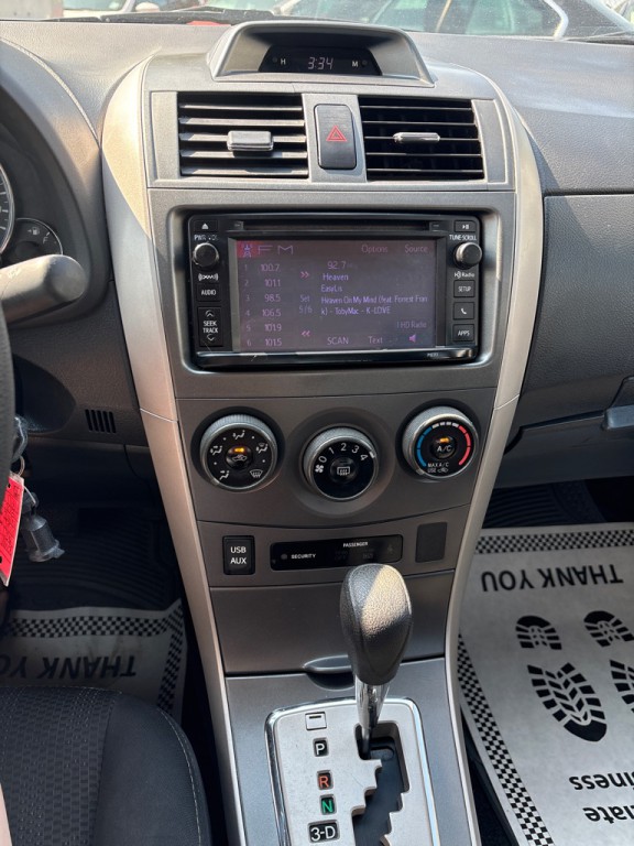 2013 Toyota Corolla Image 15