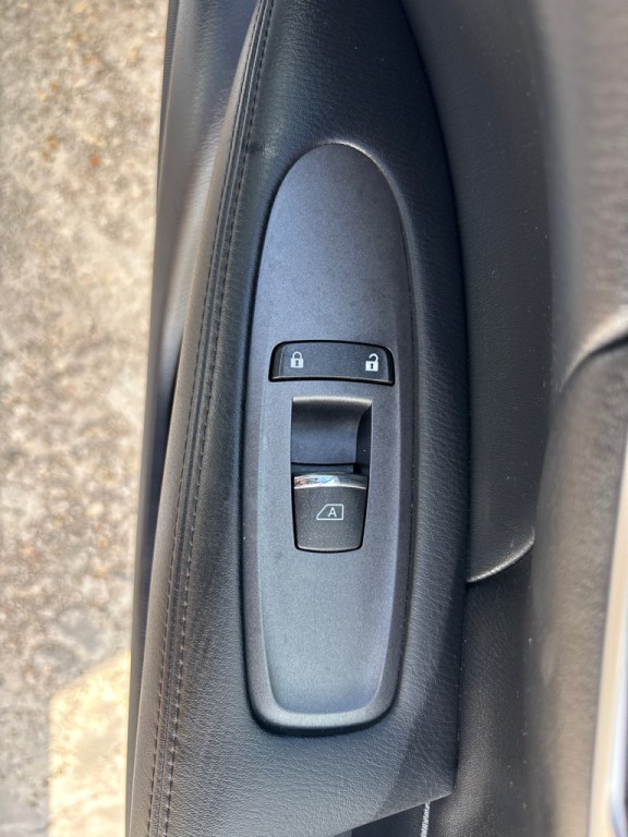 2017 INFINITI Q70 Image 28