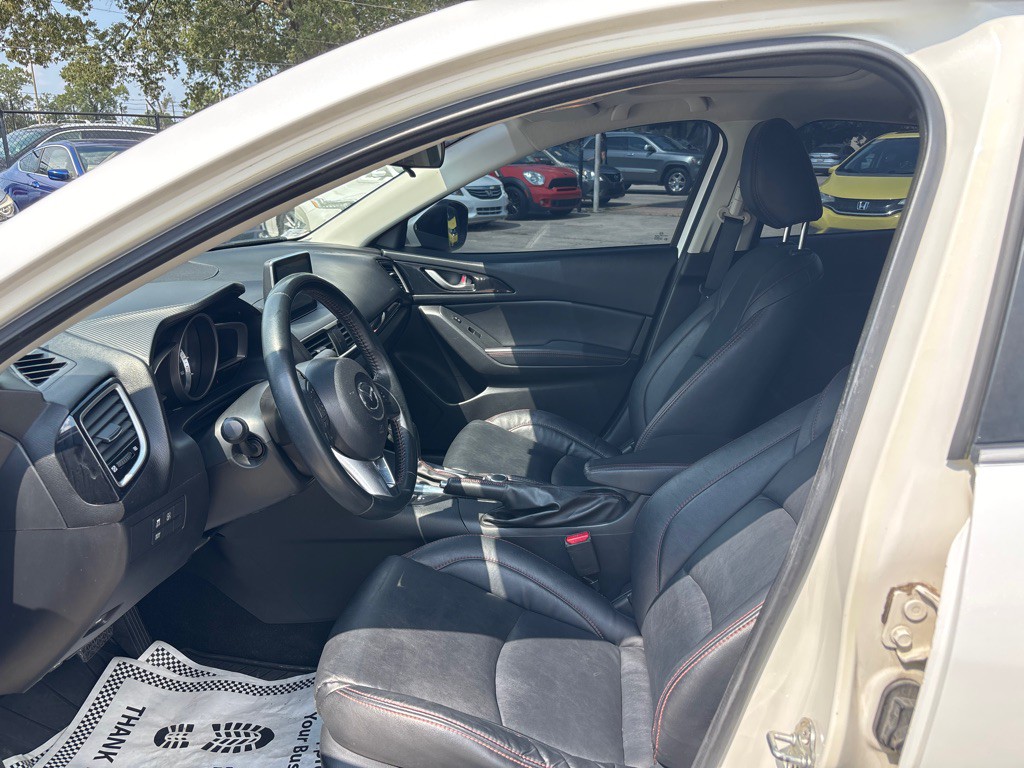 2015 Mazda Mazda3 Image 9