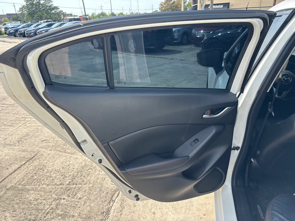 2015 Mazda Mazda3 Image 18