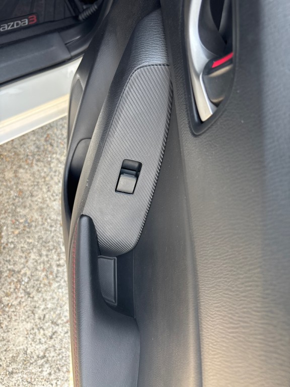 2015 Mazda Mazda3 Image 23
