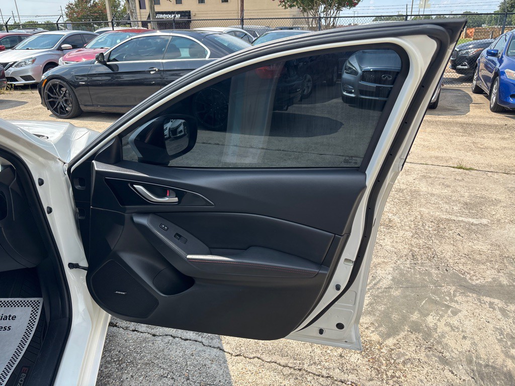 2015 Mazda Mazda3 Image 26