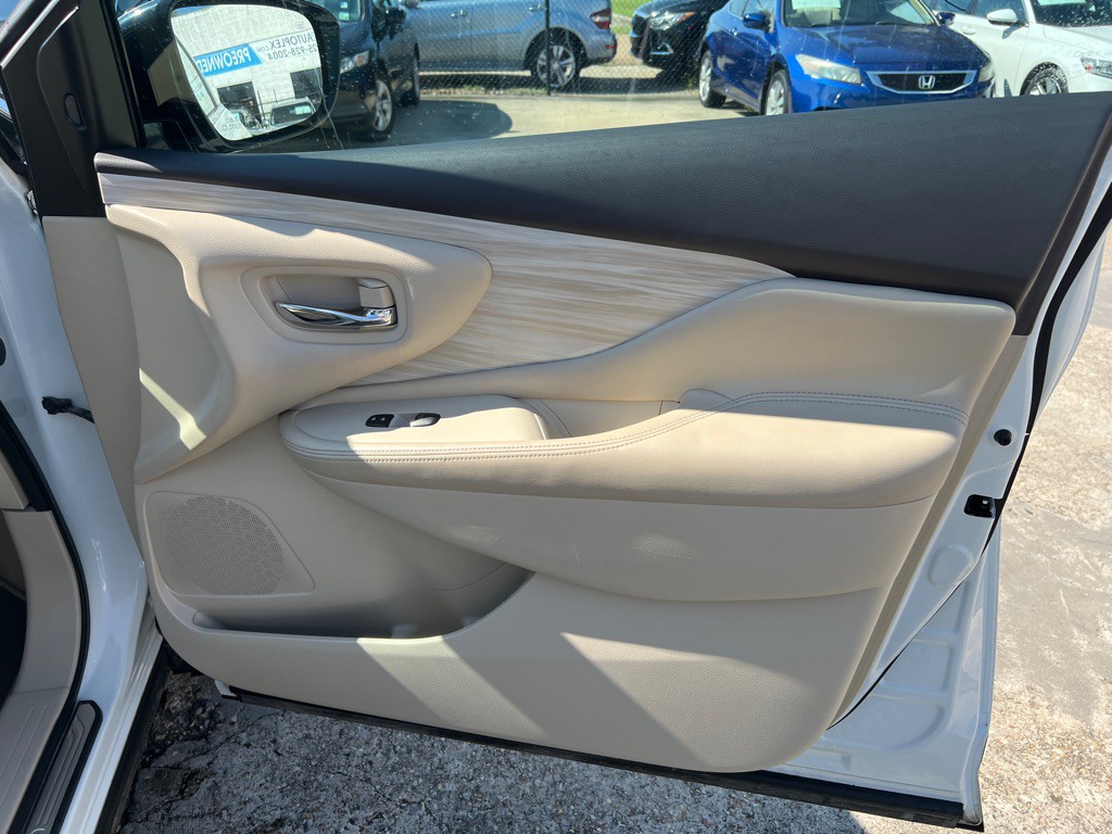 2015 Nissan Murano Image 32