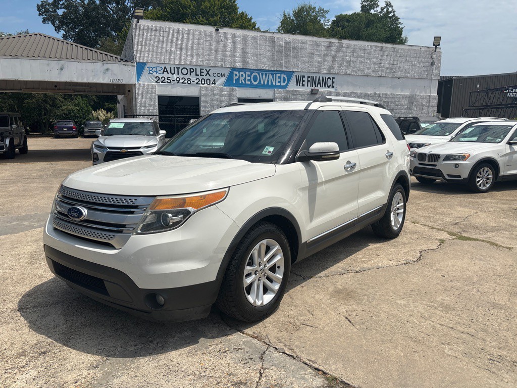 2011 Ford Explorer Image 1