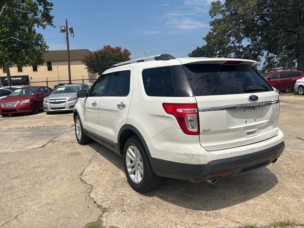 2011 Ford Explorer Image 3