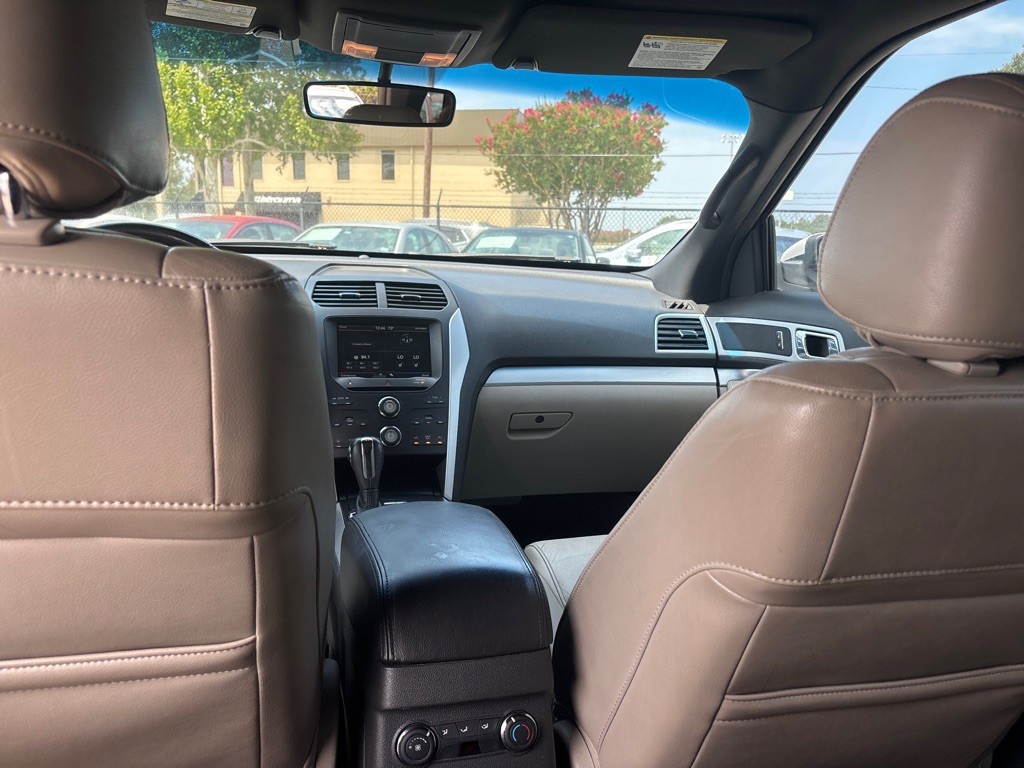 2011 Ford Explorer Image 19