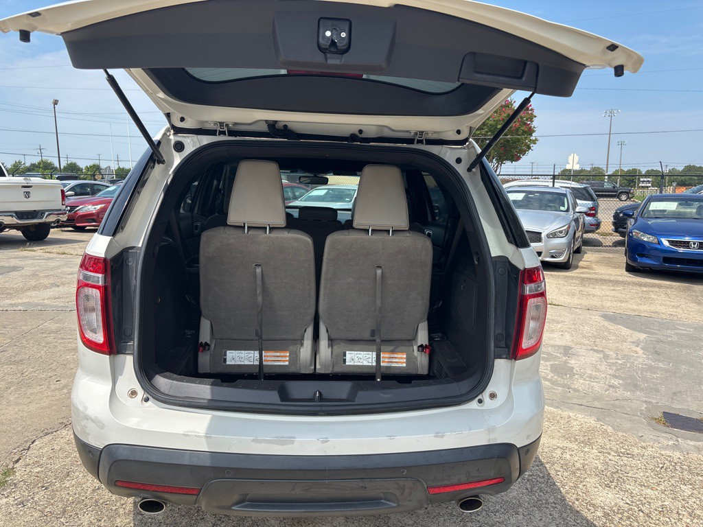 2011 Ford Explorer Image 22