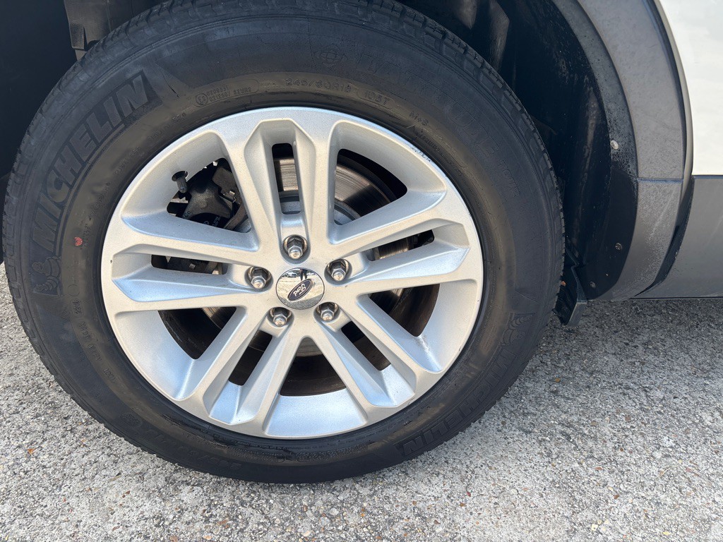 2011 Ford Explorer Image 33