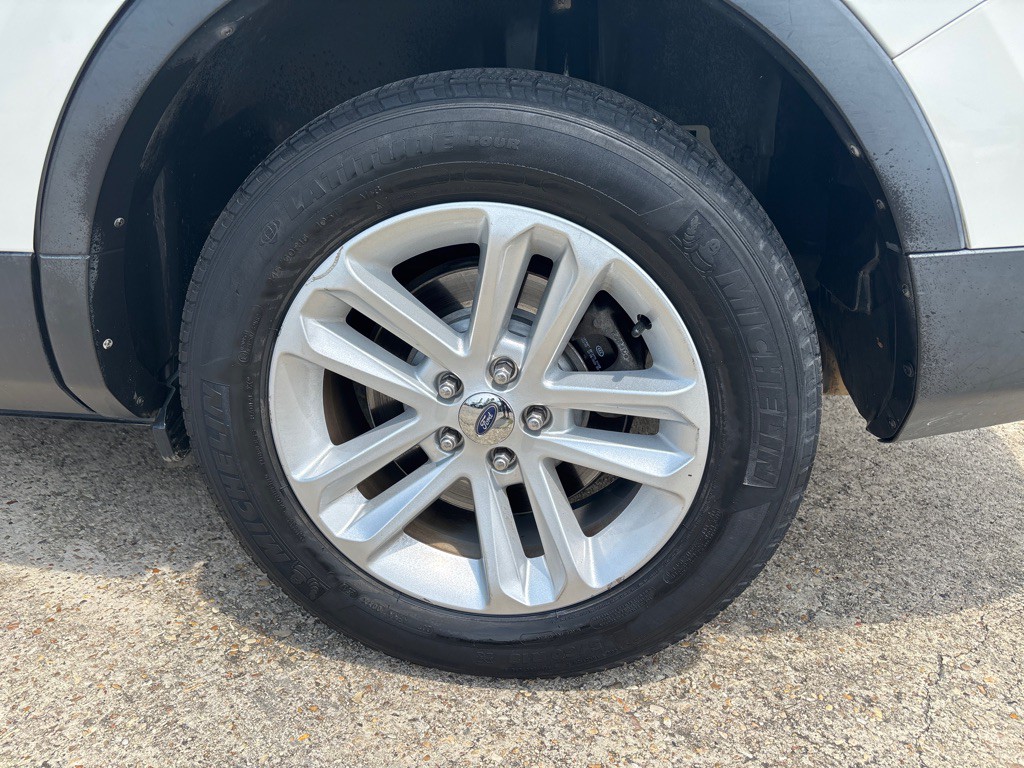 2011 Ford Explorer Image 35
