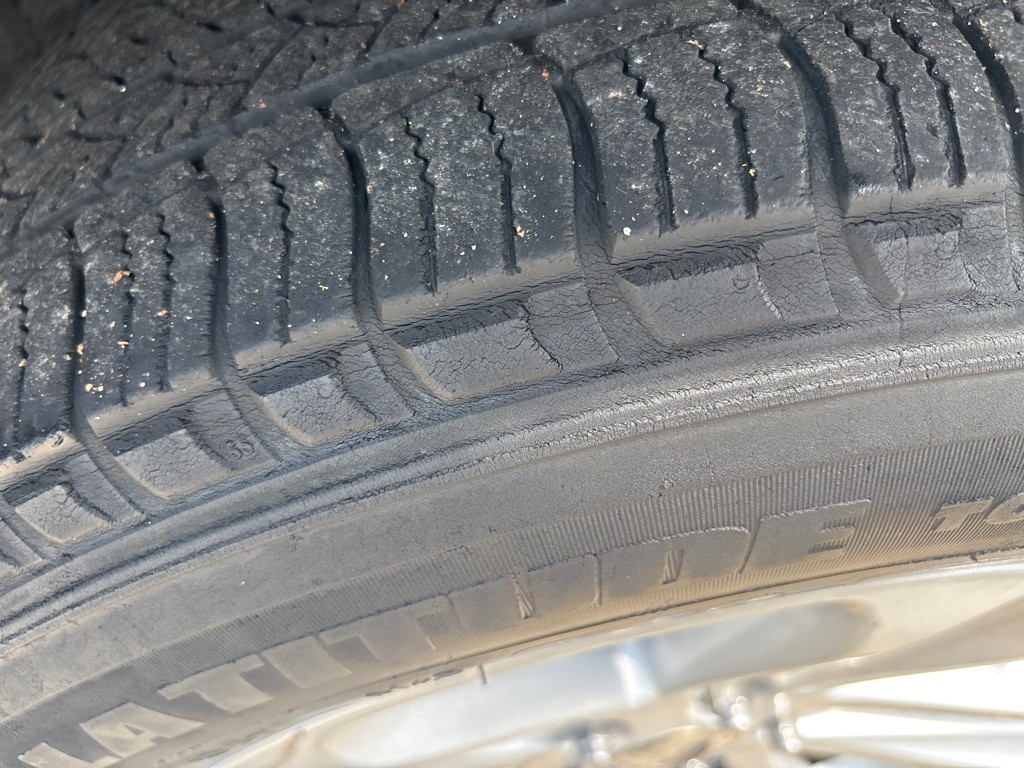2011 Ford Explorer Image 36