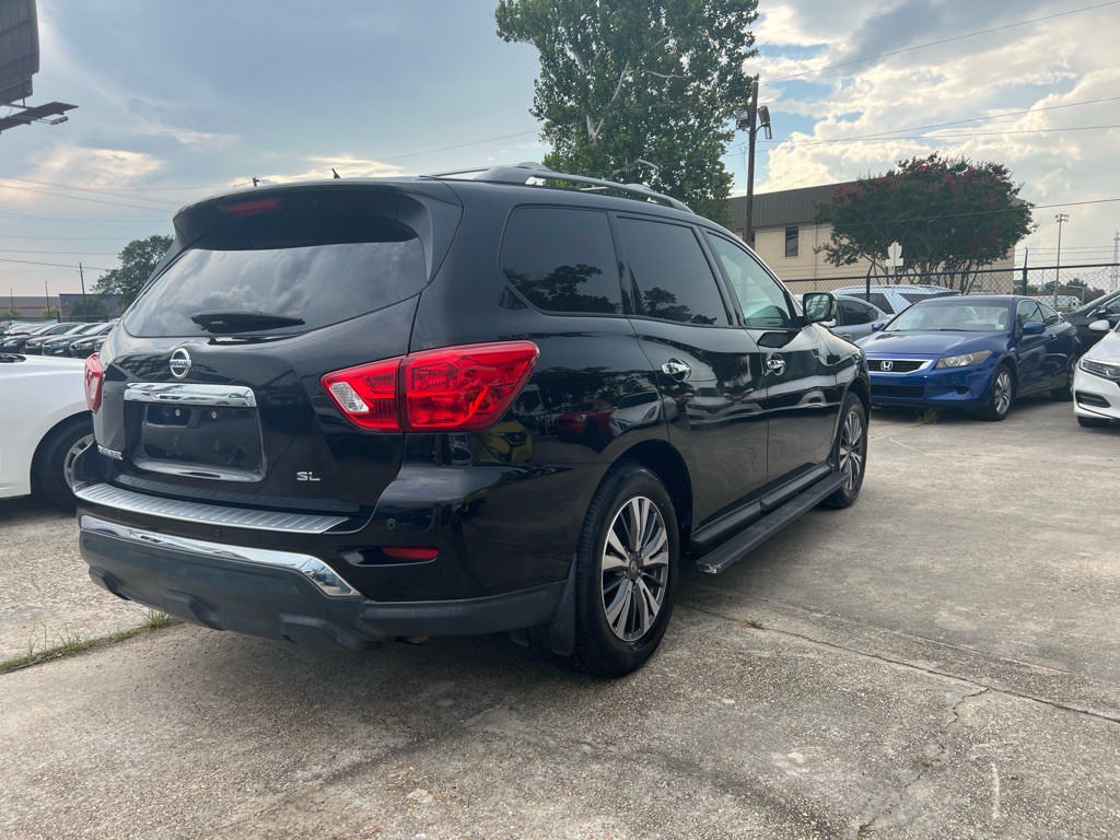 2017 Nissan Pathfinder Image 6