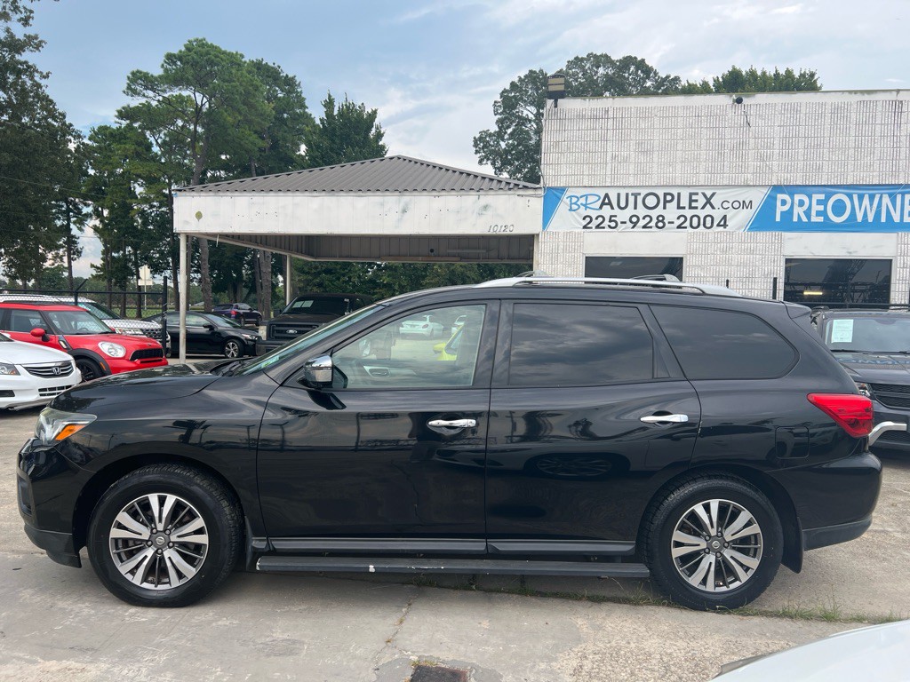 2017 Nissan Pathfinder Image 10