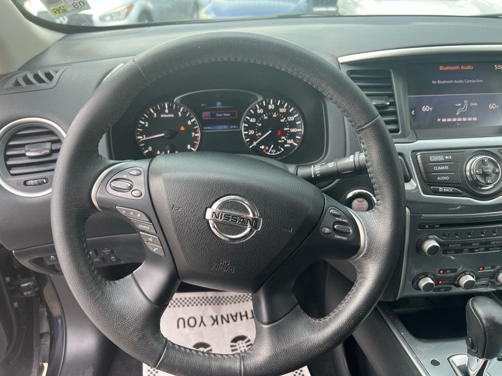 2017 Nissan Pathfinder Image 14