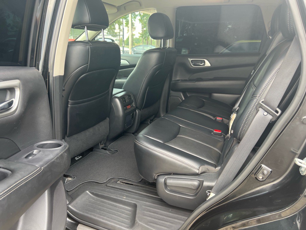 2017 Nissan Pathfinder Image 21