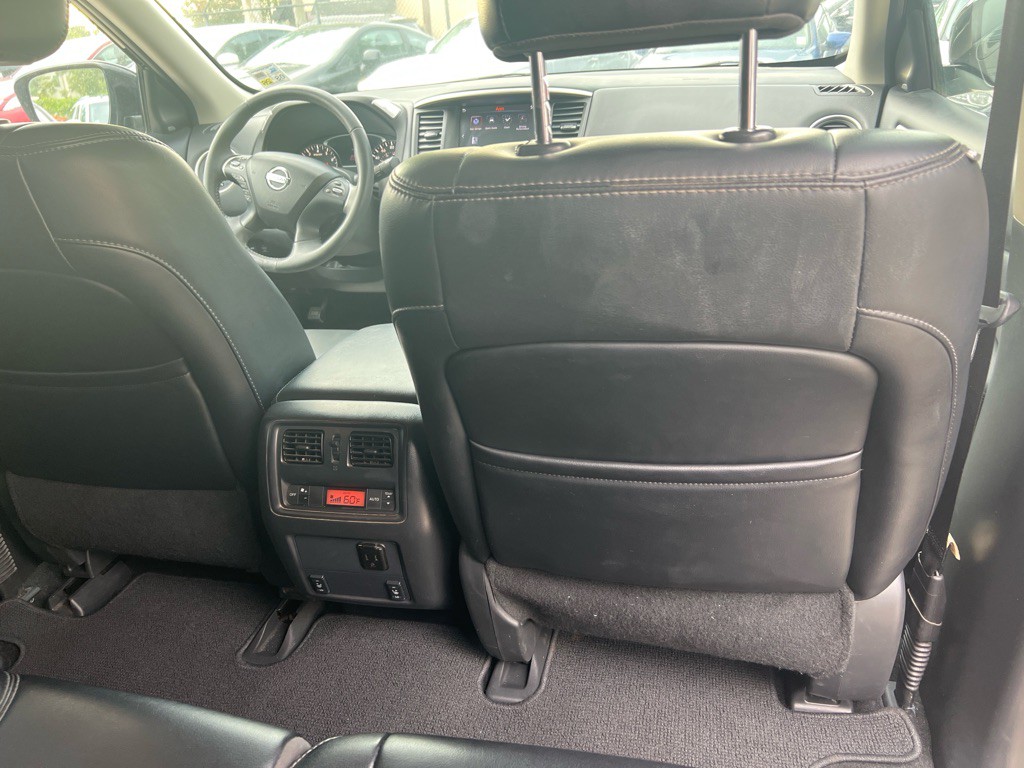 2017 Nissan Pathfinder Image 26