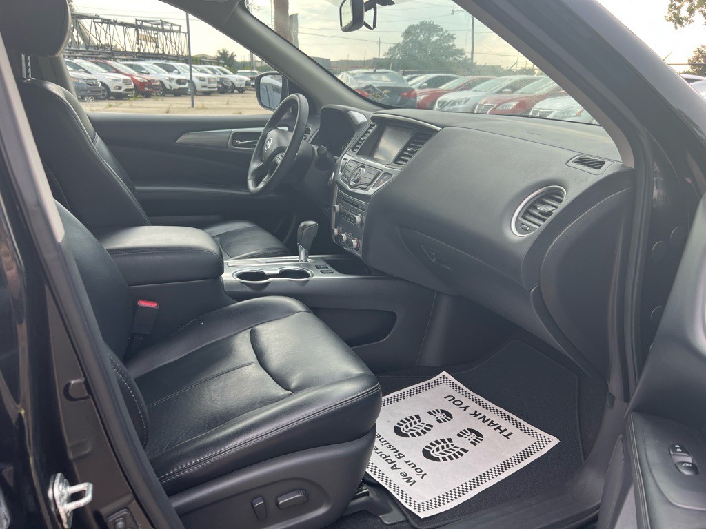 2017 Nissan Pathfinder Image 27
