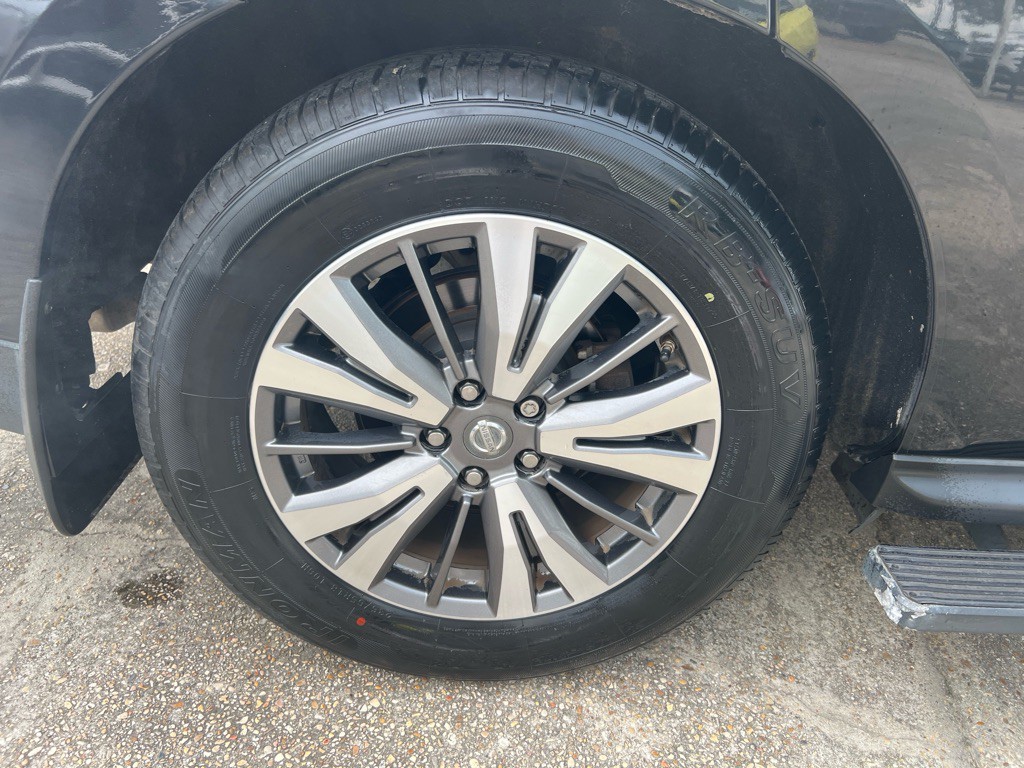 2017 Nissan Pathfinder Image 31